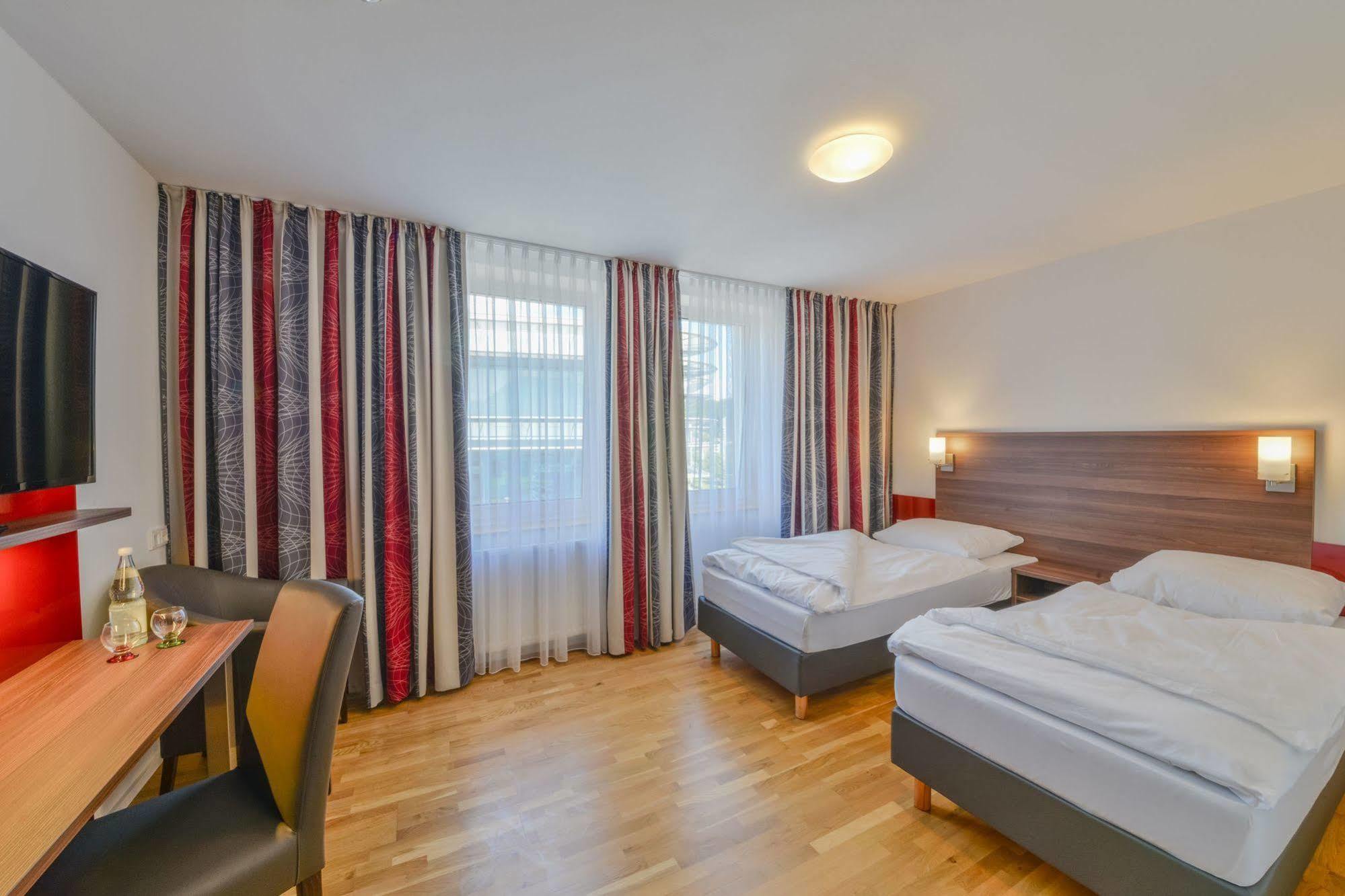 City Hotel Вецлар Экстерьер фото