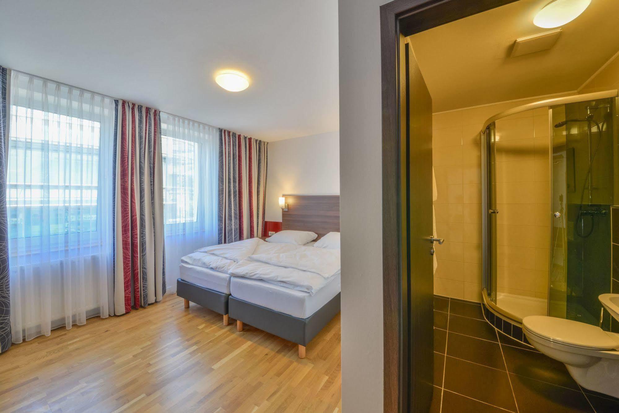 City Hotel Вецлар Экстерьер фото