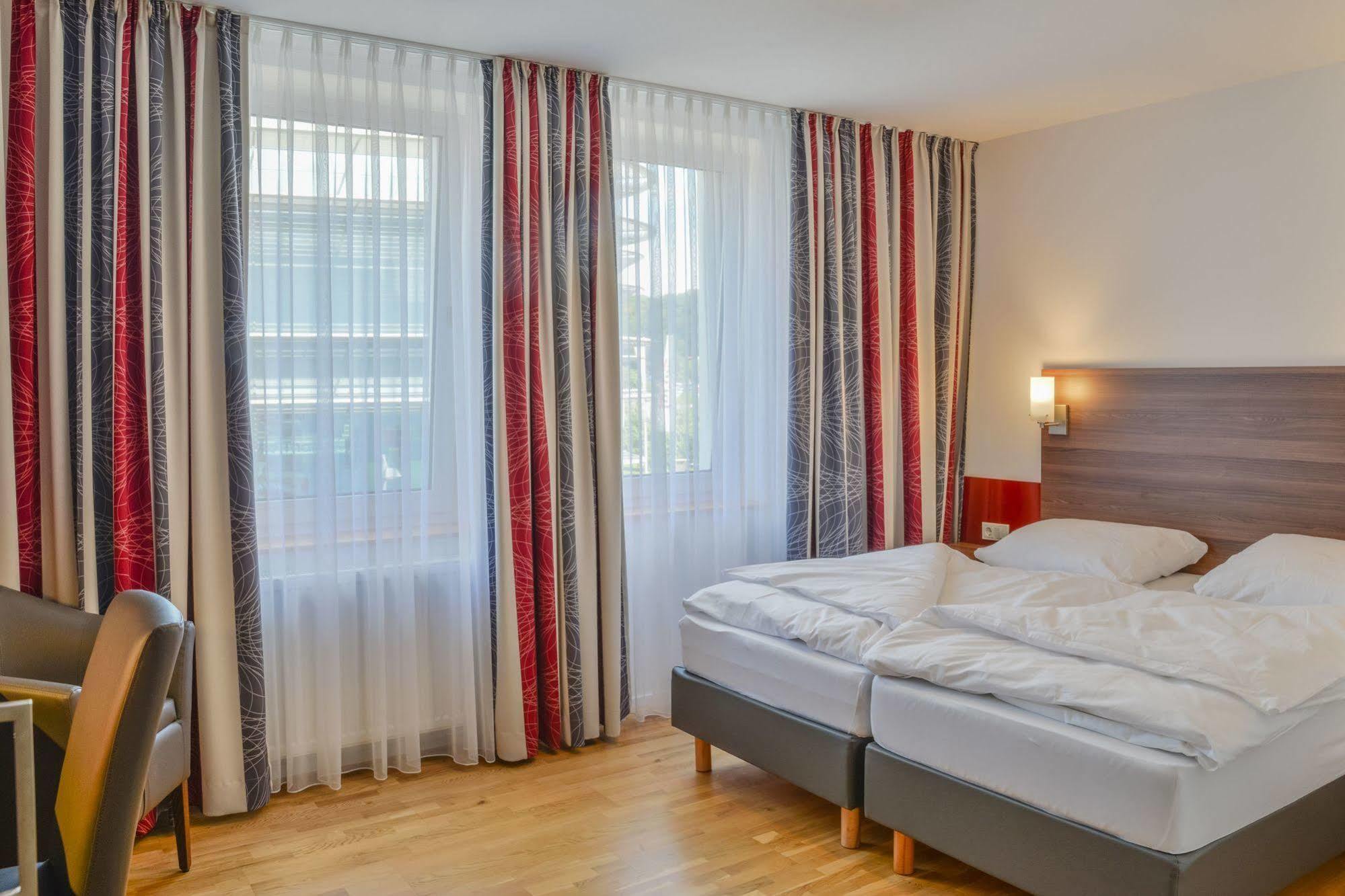 City Hotel Вецлар Экстерьер фото